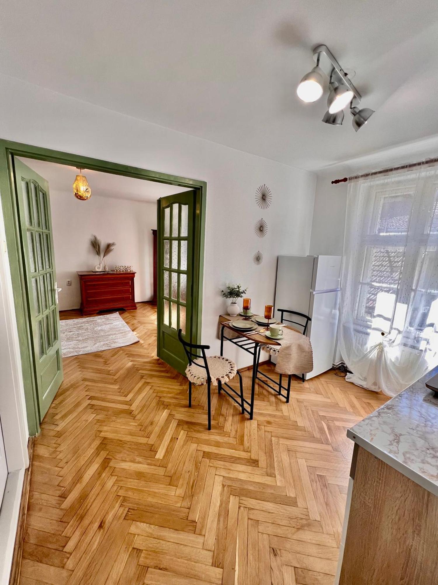 Old Town City Center Apartments Brasov Exterior photo